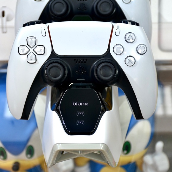 Playstation 5 Charge Station For 2 PS5 Controllers - Picture 3 of 4